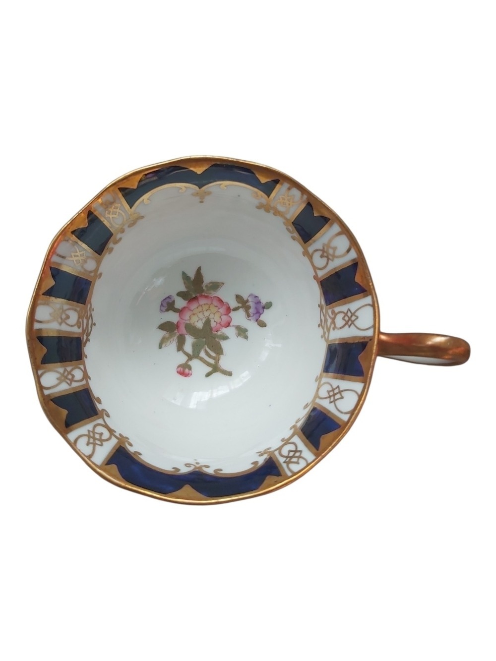 Vintage Royal Albert "Gold Crest" (7423) Teacup and Saucer - Made in England - Picture 2 of 15